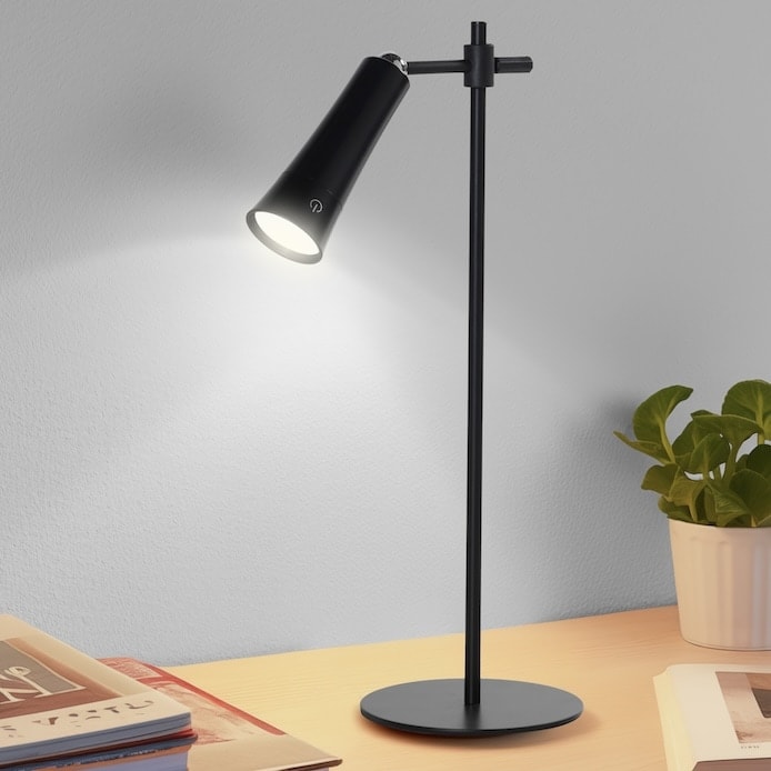 コスパ最強】1つのライトがスタンド、クリップ、懐中の三変化！ゲオ