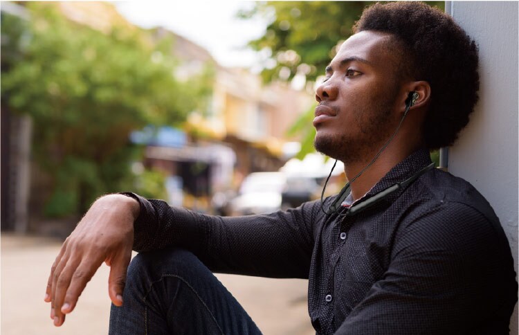 デュアルドライバーワイヤレスネックバンド Grfd Bte300bn28 Geo Online ゲオオンライン