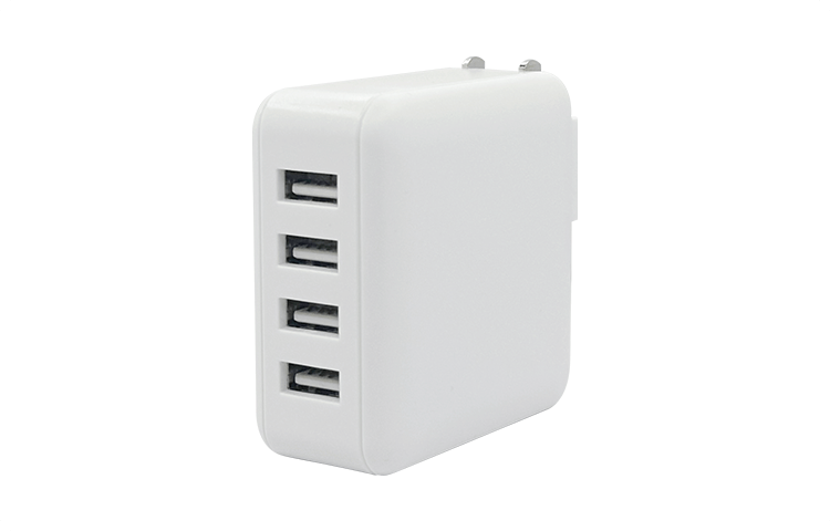 4ポートAC充電器 4.8A GRMT-4AC04301 - GEO Online/ゲオオンライン