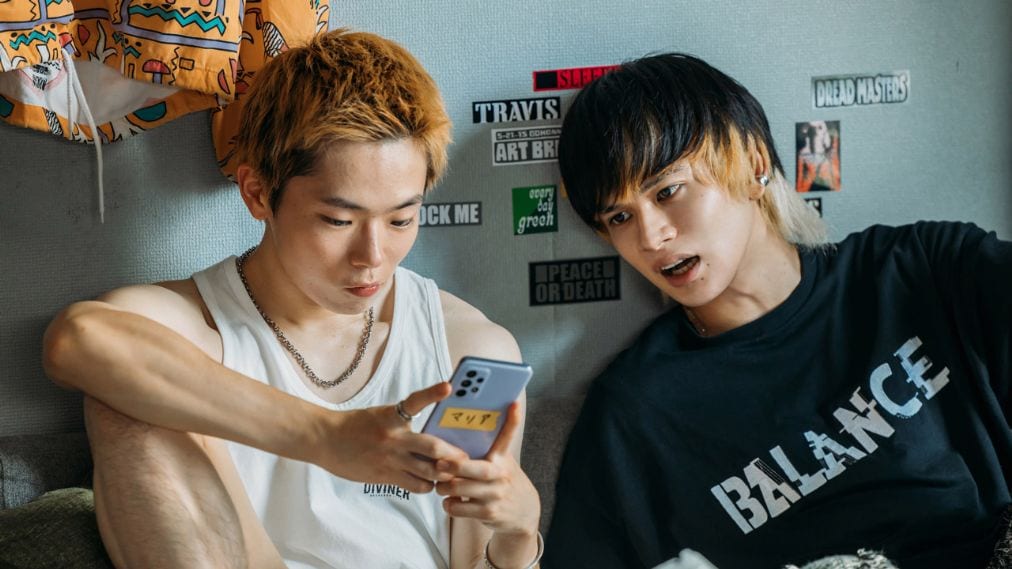 愚か者の身分 場面写真5