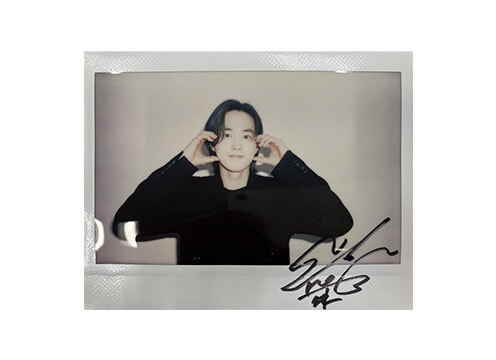 直筆サイン入りポラロイド（スホ（EXO））