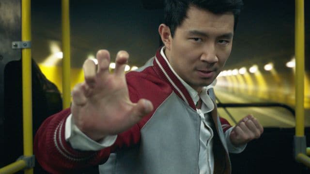 シャン・チー テン・リングスの伝説 場面写真